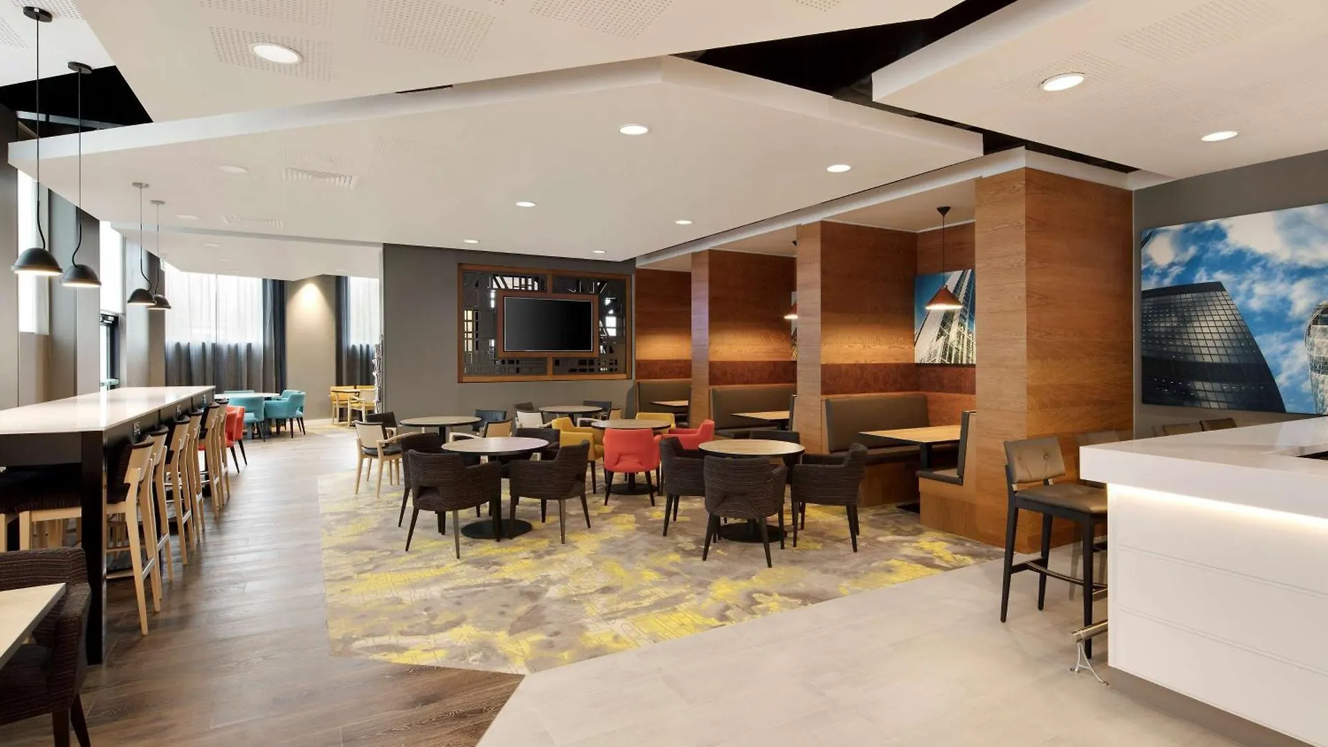 Hampton By Hilton London Docklands Hotel