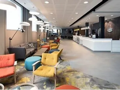 Hampton By Hilton London Docklands Hotel 3*,